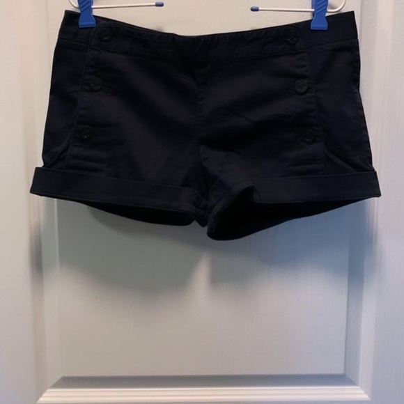 Talula Buttoned Dress Shorts 10 - Picture 3 of 3